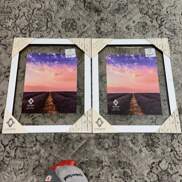 Concepts 11x14” floating frames - Picture 1 of 3